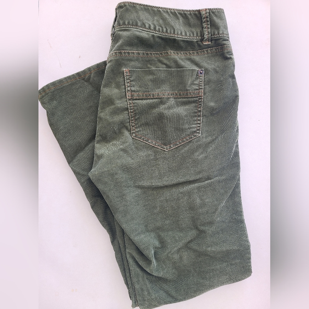 Eddie Bauer Green Corduroy Midrise Pants